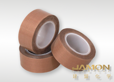 工業(yè)膠帶是廣泛應(yīng)用于制造、建筑、電子等多個(gè)領(lǐng)域的重要工具。它們的主要功能包括固定、密封、保護(hù)和絕緣。然而，無(wú)論是用于臨時(shí)還是長(zhǎng)期的應(yīng)用，工業(yè)膠帶的粘附強(qiáng)度都不是一個(gè)固定不變的指標(biāo)，它會(huì)隨著時(shí)間的推移而發(fā)生變化。